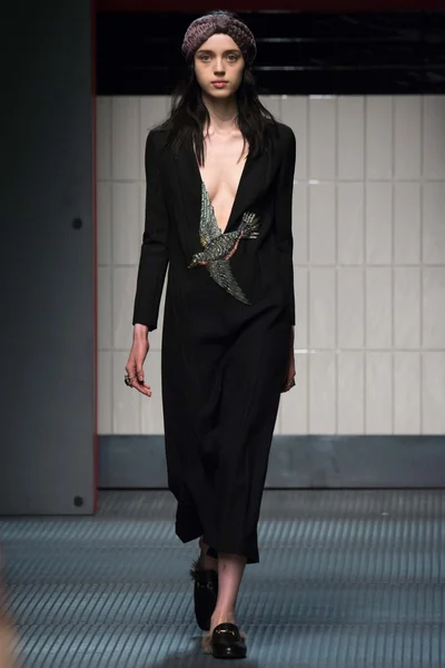 Look 23